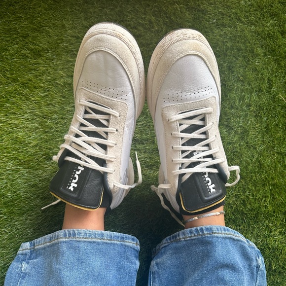 Reebok x Victoria Beckham Sneakers - Picture 2 of 5